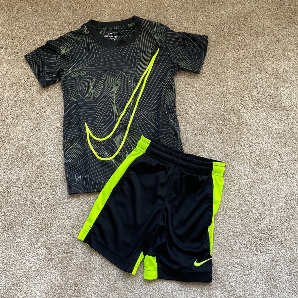 Boys Nike short and shirt set